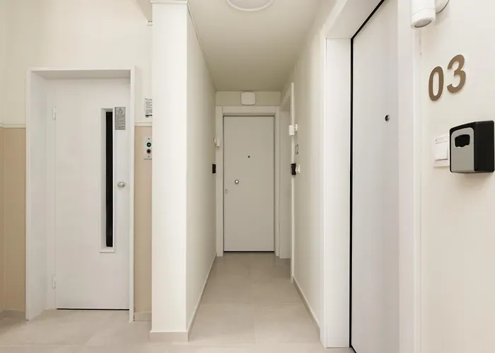 Celine By Halu! Cozy In The Center