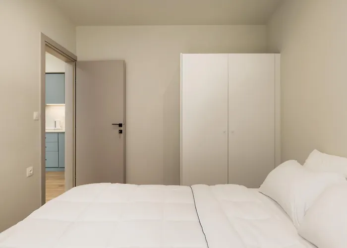 Celine By Halu! Cozy In The Center Wolos