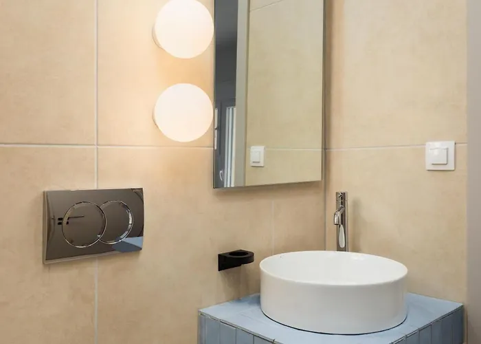 Celine By Halu! Cozy In The Center