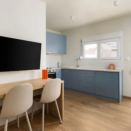 Celine By Halu! Cozy In The Center * Volos