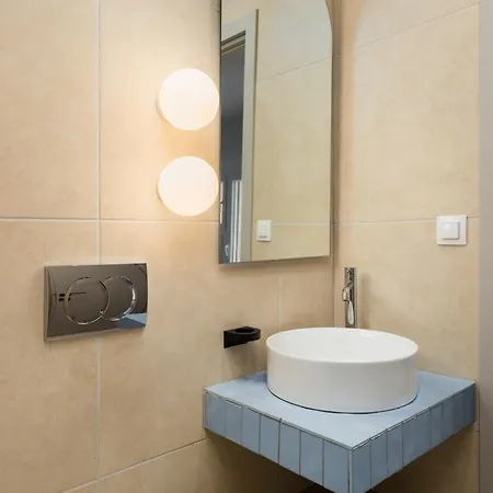 Celine By Halu! Cozy In The Center