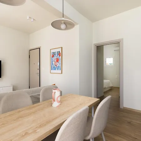 Celine By Halu! Cozy In The Center *